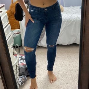 Ripped skinny jeans